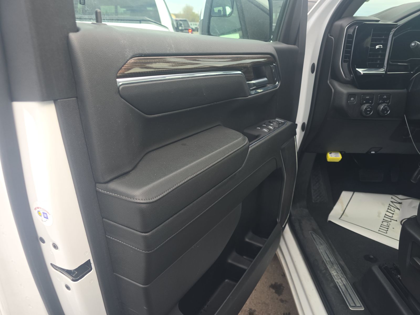 2024 Chevrolet Silverado 1500 LT AWD