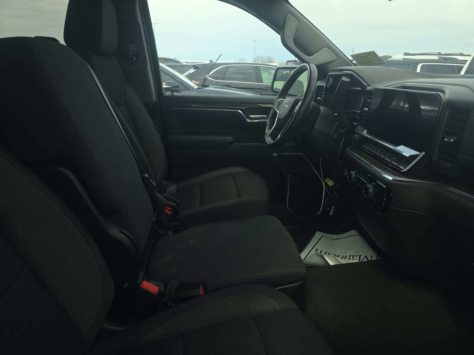 2024 Chevrolet Silverado 1500 LT AWD