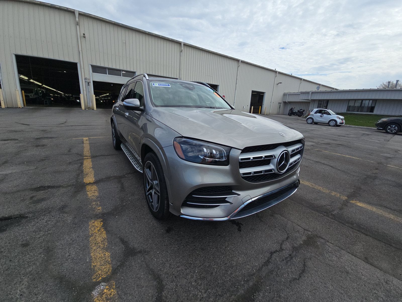 MERCEDES-BENZ GLS - 4