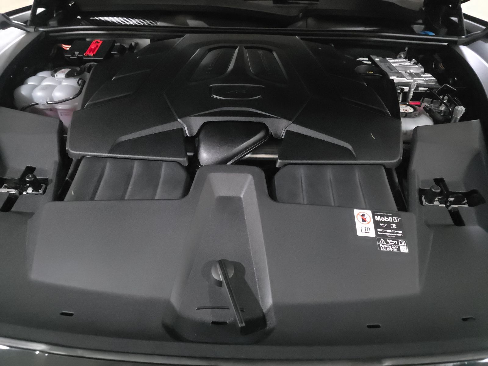 2025 Porsche Cayenne E-Hybrid AWD