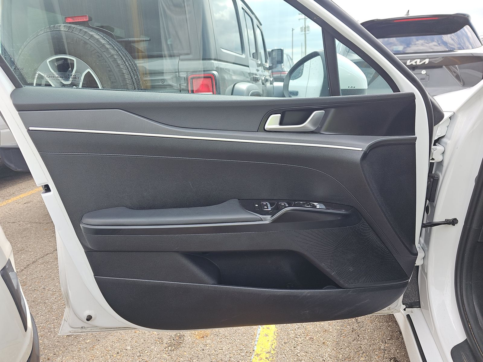 2023 Kia K5 LXS FWD
