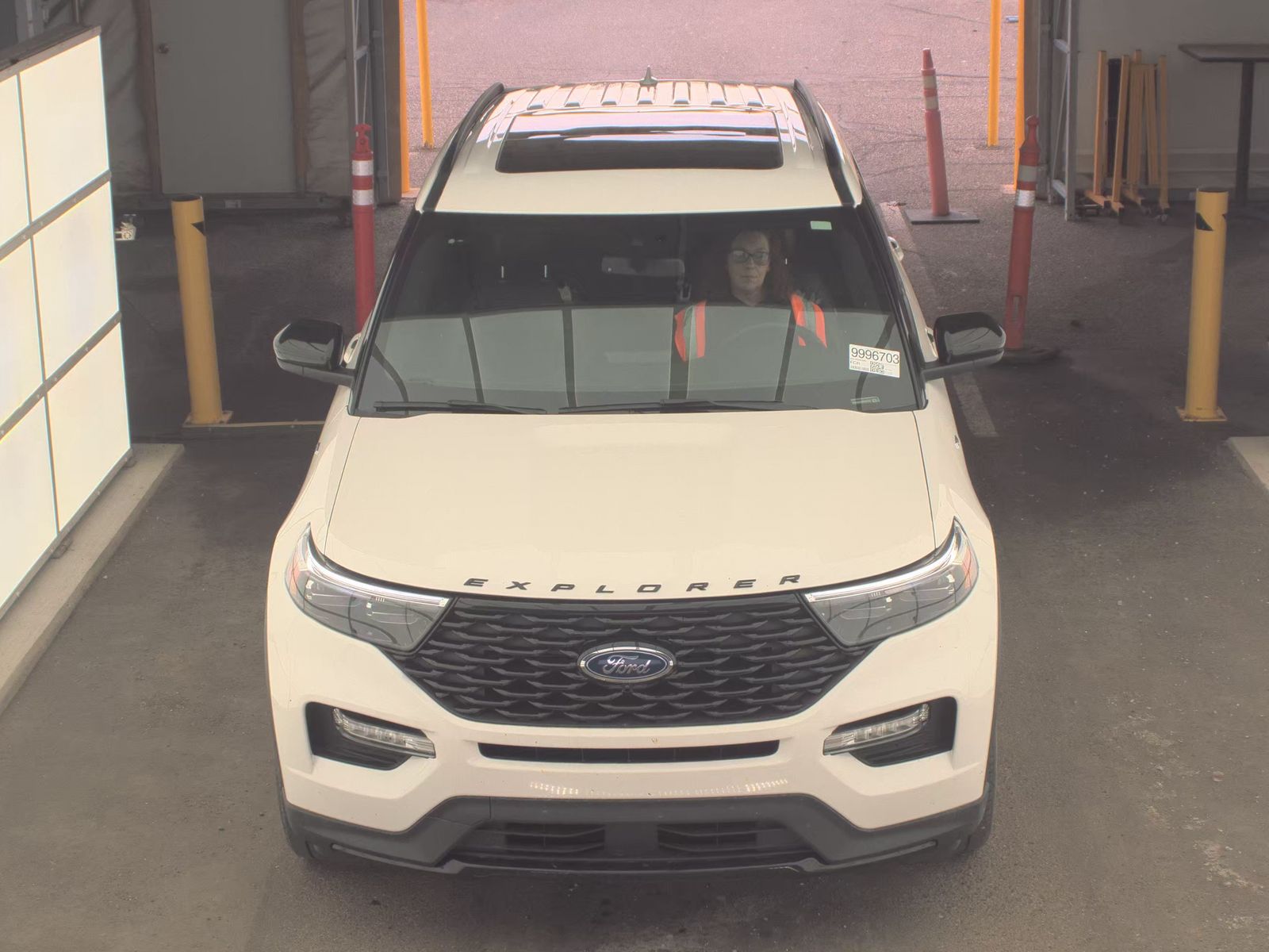 FORD EXPLORER - 3