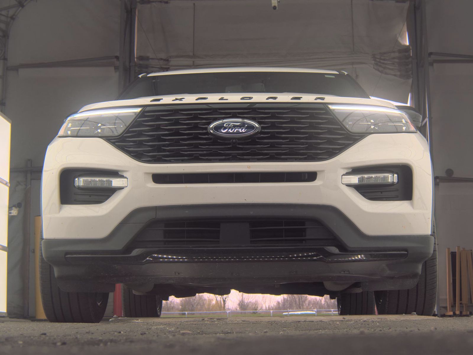 FORD EXPLORER - 4