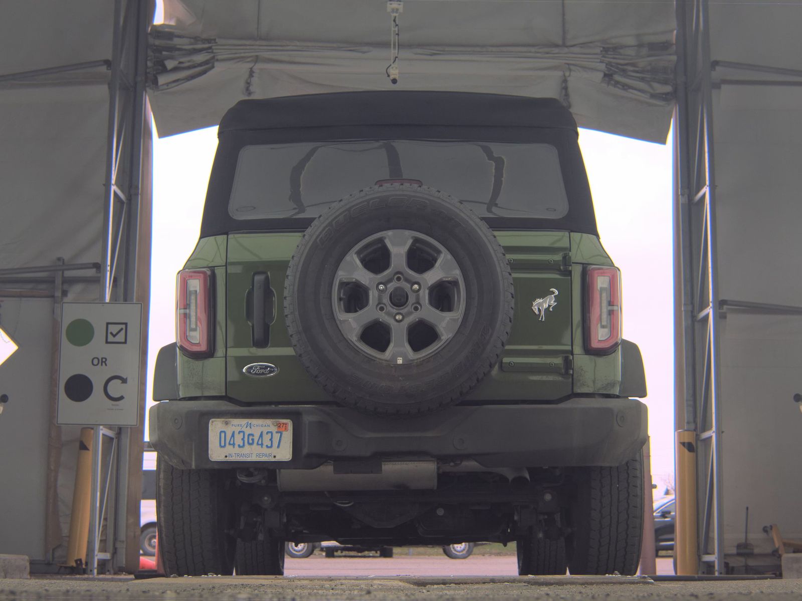 FORD BRONCO - 8