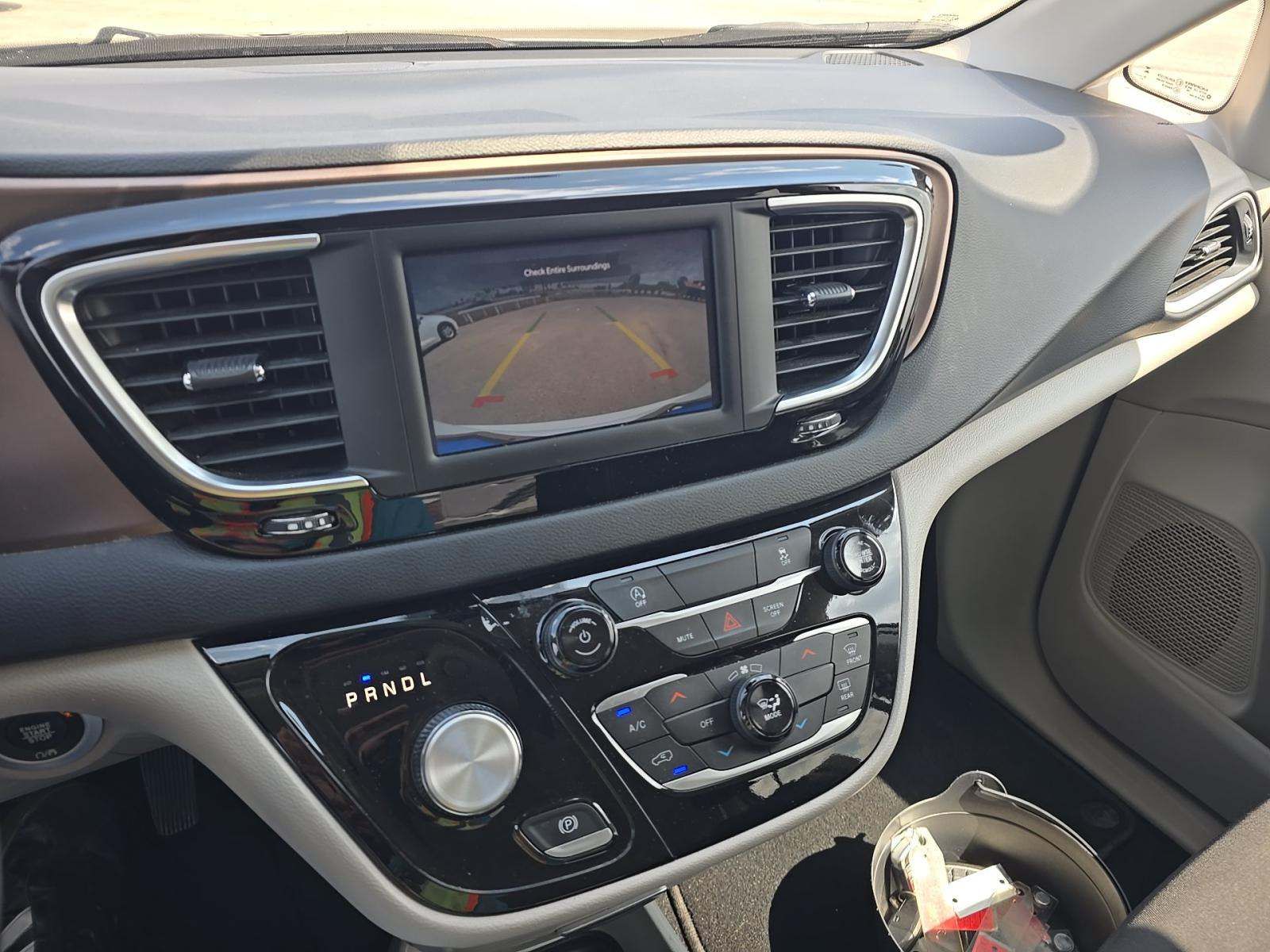 CHRYSLER VOYAGER - 9