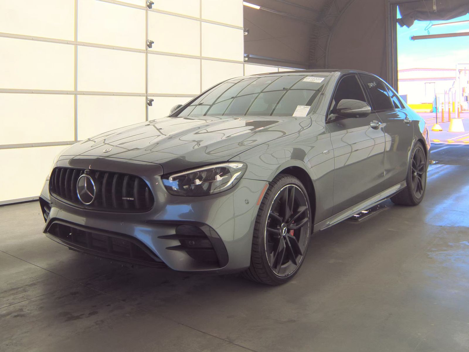 MERCEDES-BENZ E-CLASS - 1