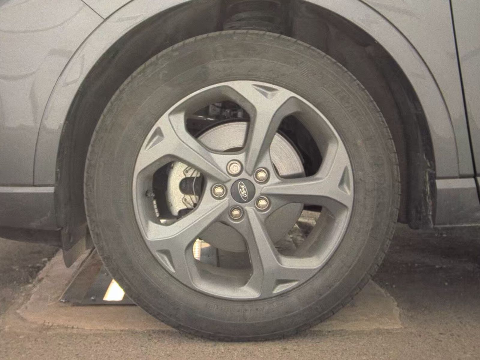FORD ESCAPE - 10