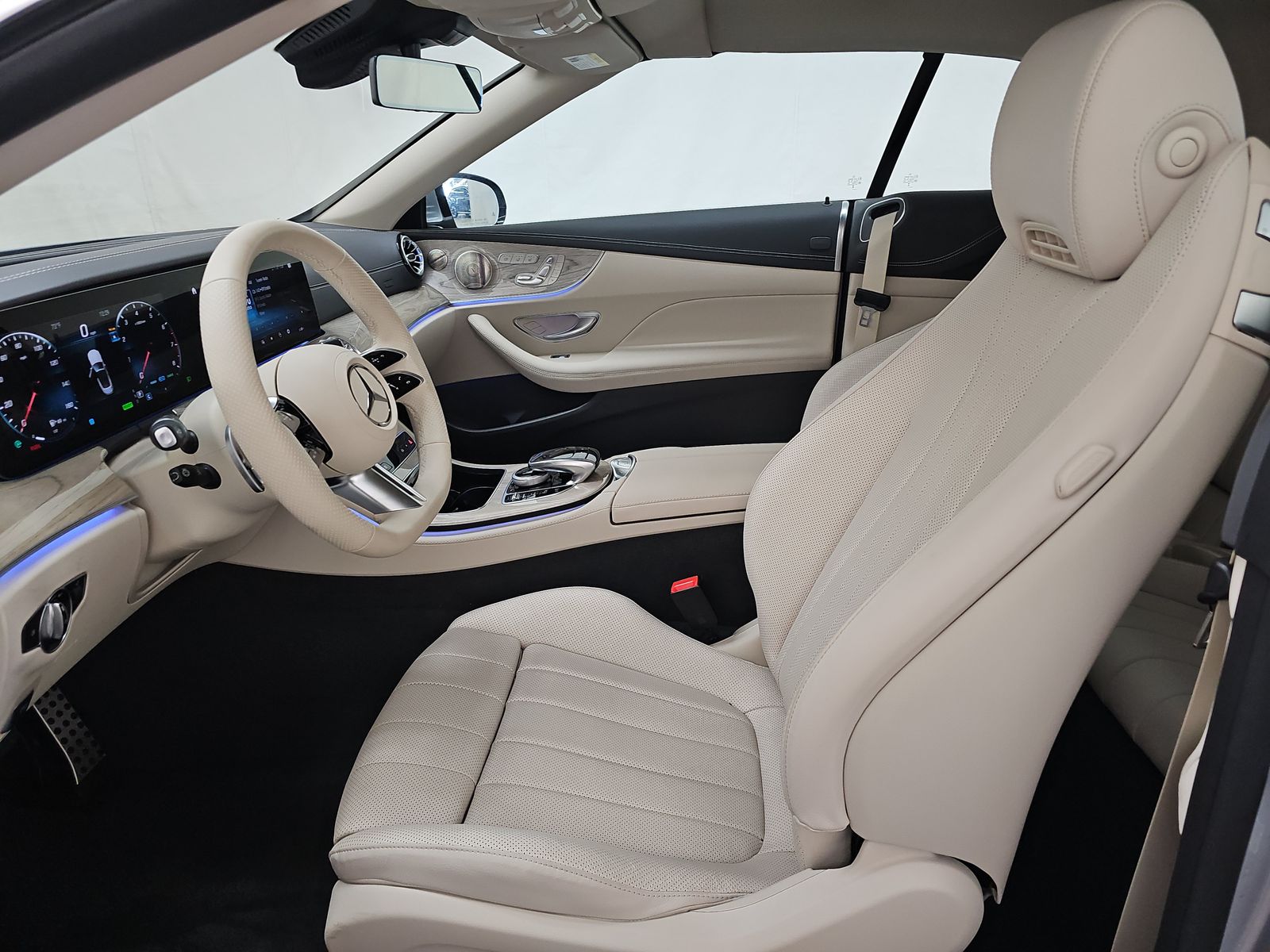 MERCEDES-BENZ E-CLASS - 8