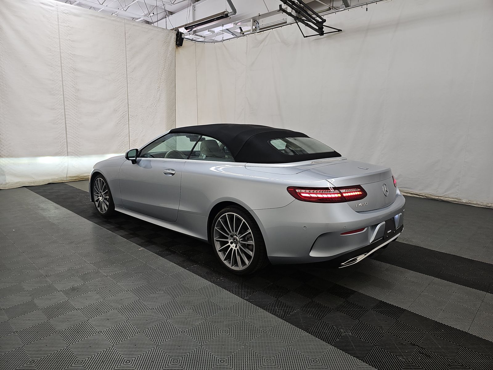 MERCEDES-BENZ E-CLASS - 7