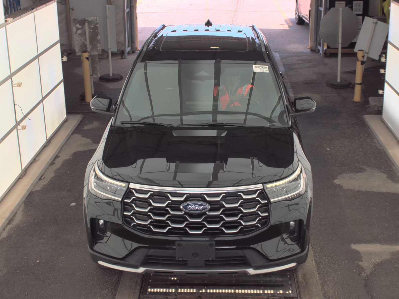FORD EXPLORER - 3