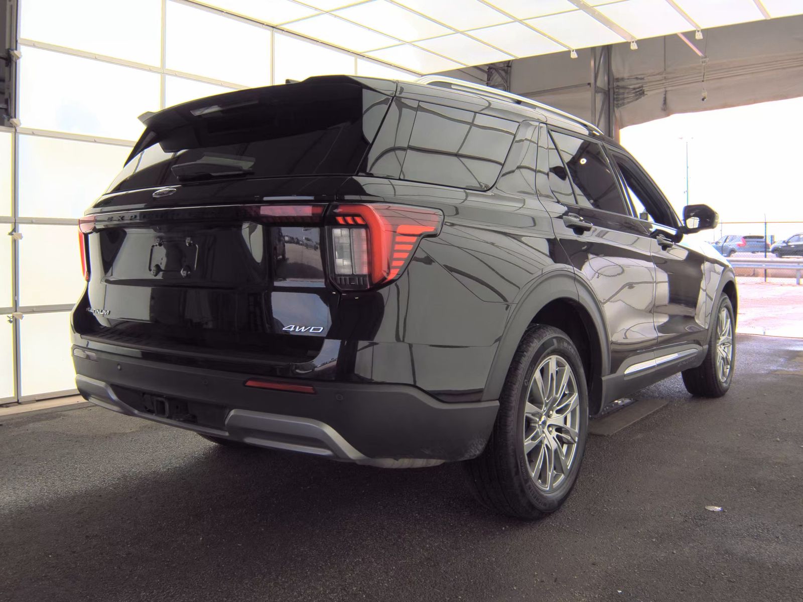 FORD EXPLORER - 6