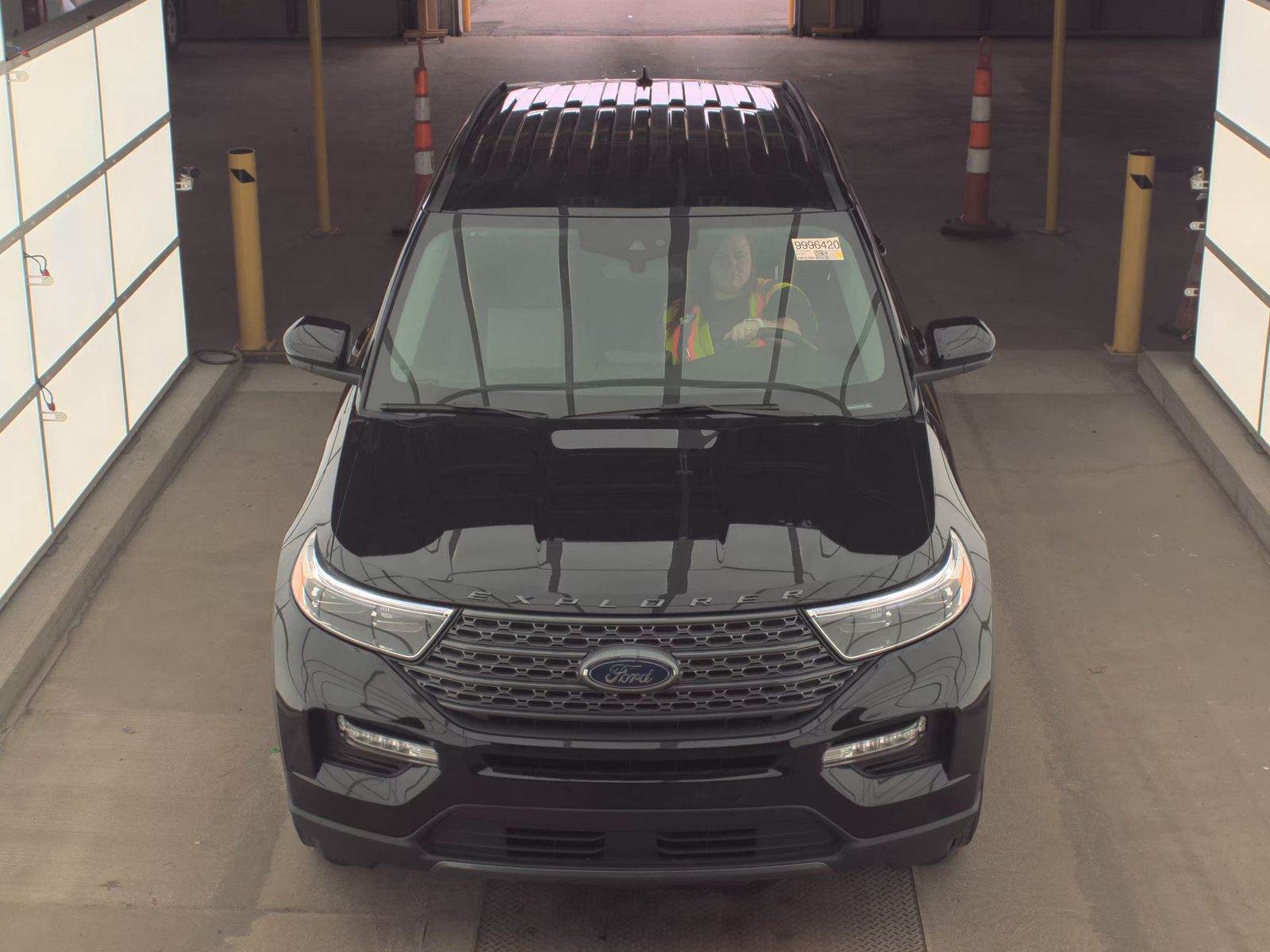 FORD EXPLORER - 3
