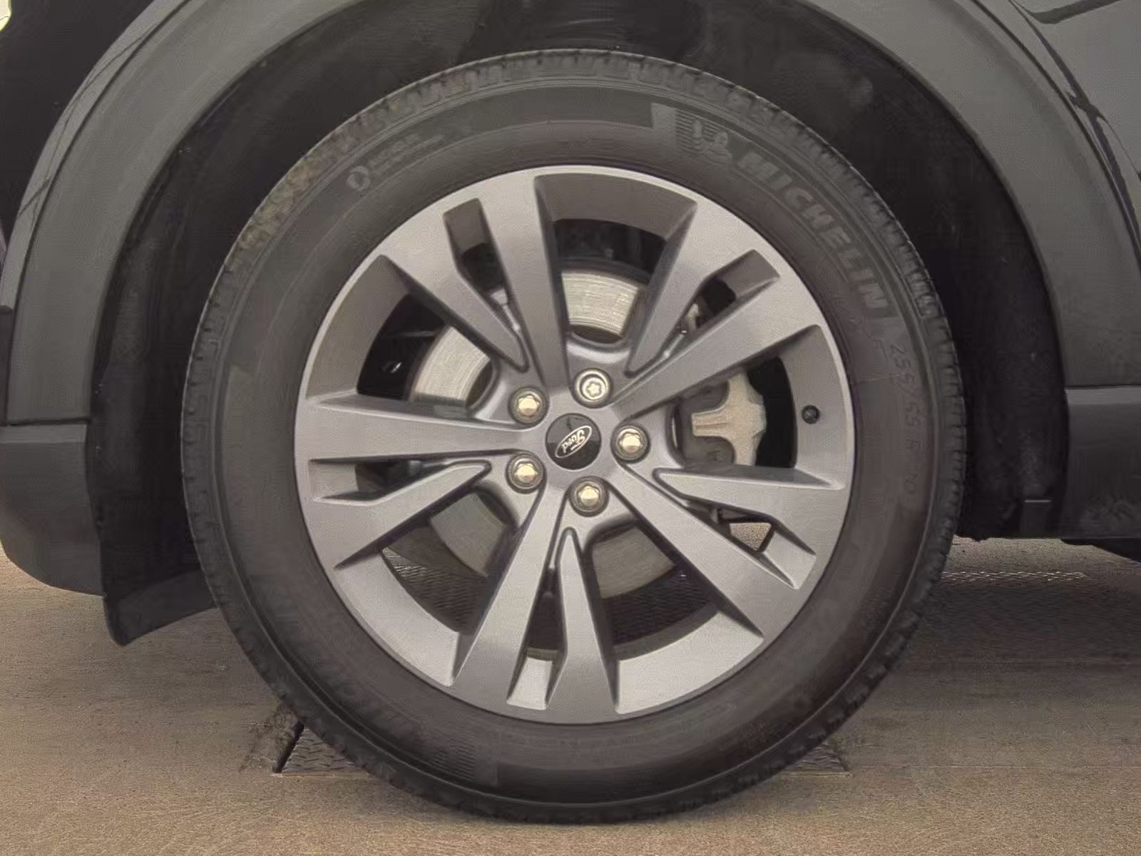 FORD EXPLORER - 10