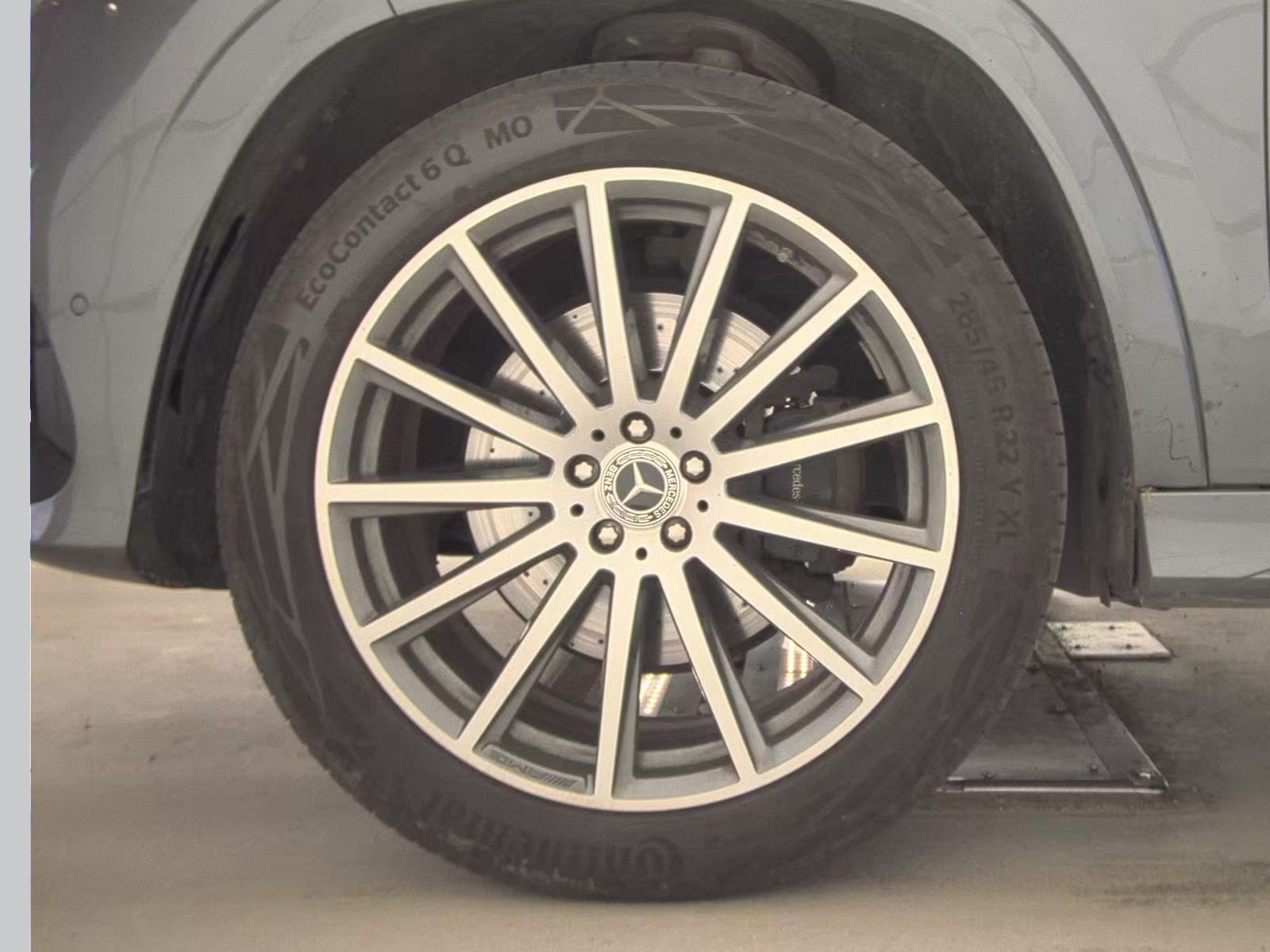 MERCEDES-BENZ GLS - 10