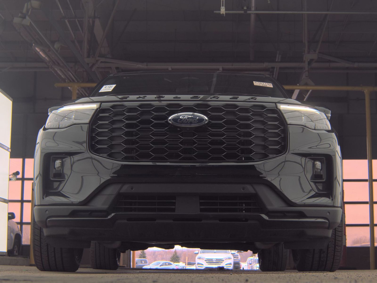 FORD EXPLORER - 4