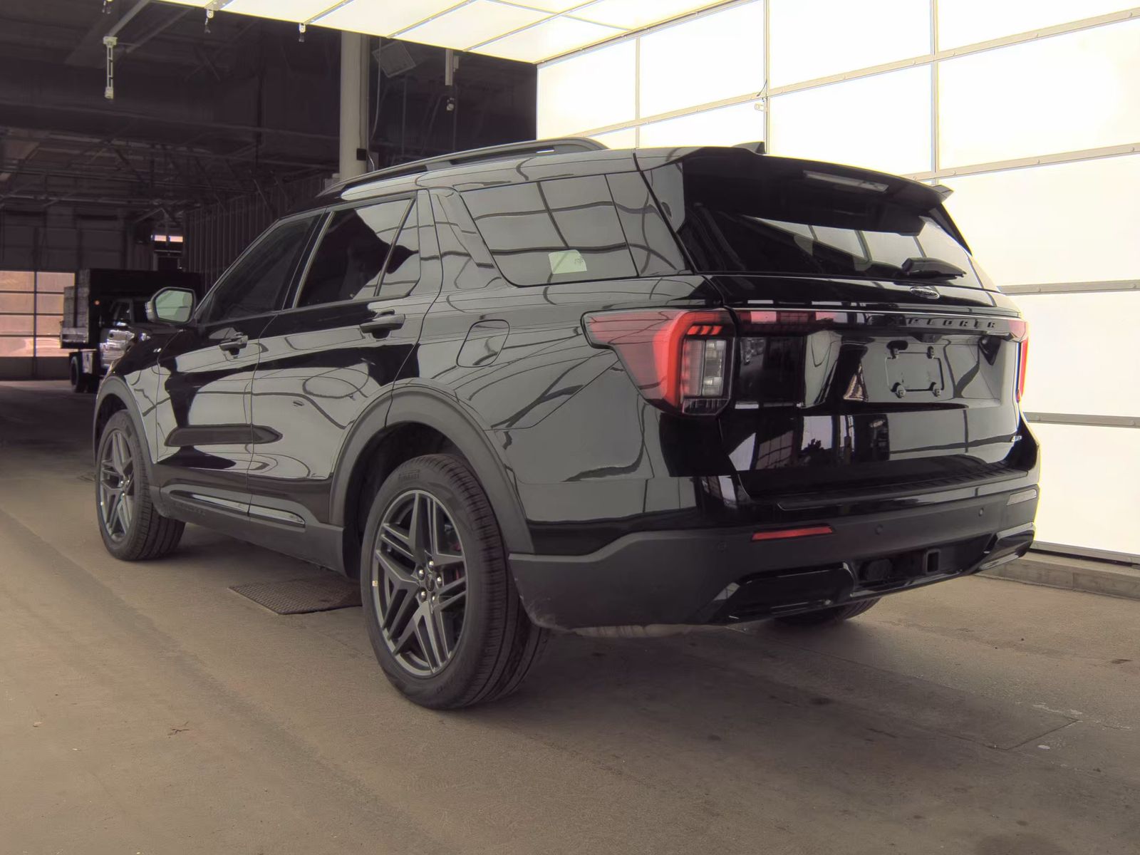 FORD EXPLORER - 9