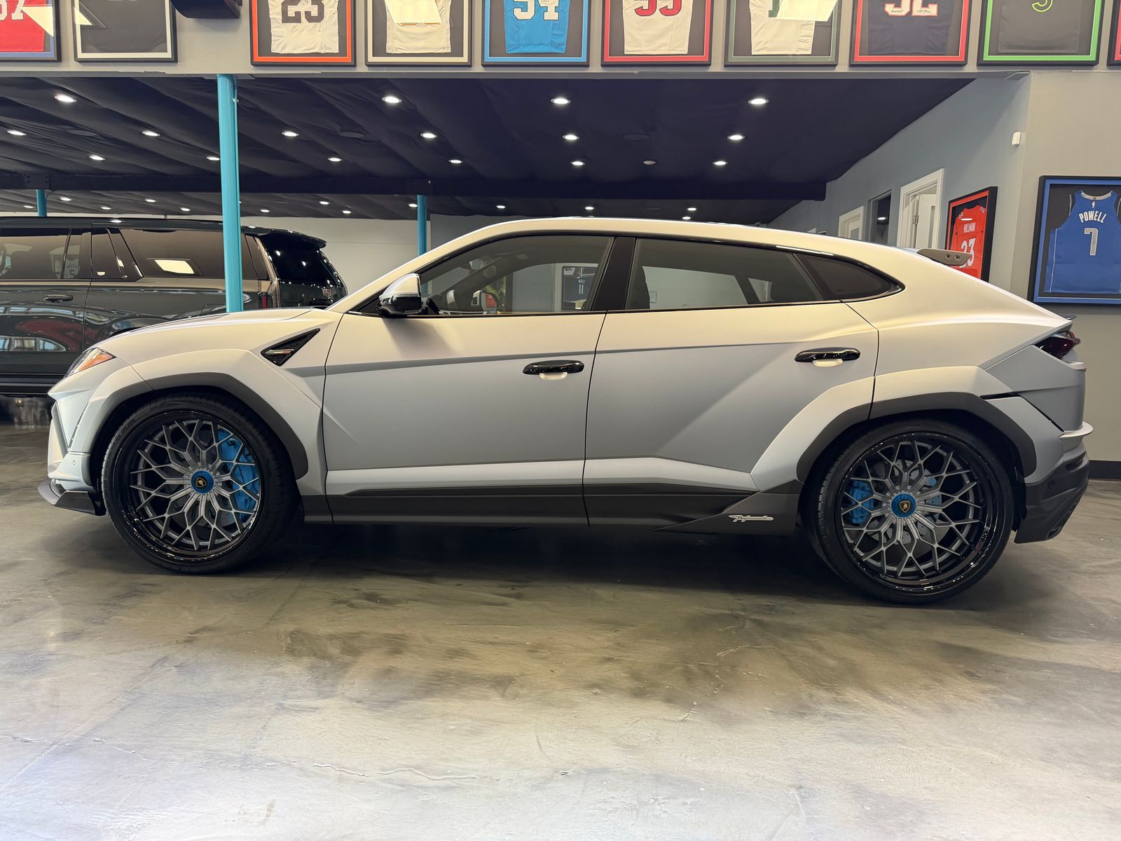 2024 Lamborghini Urus Performante AWD