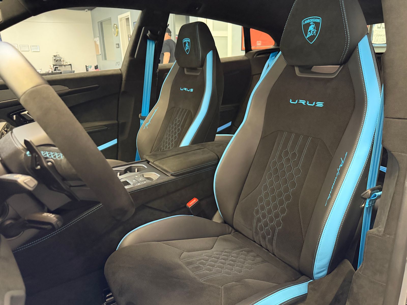 2024 Lamborghini Urus Performante AWD
