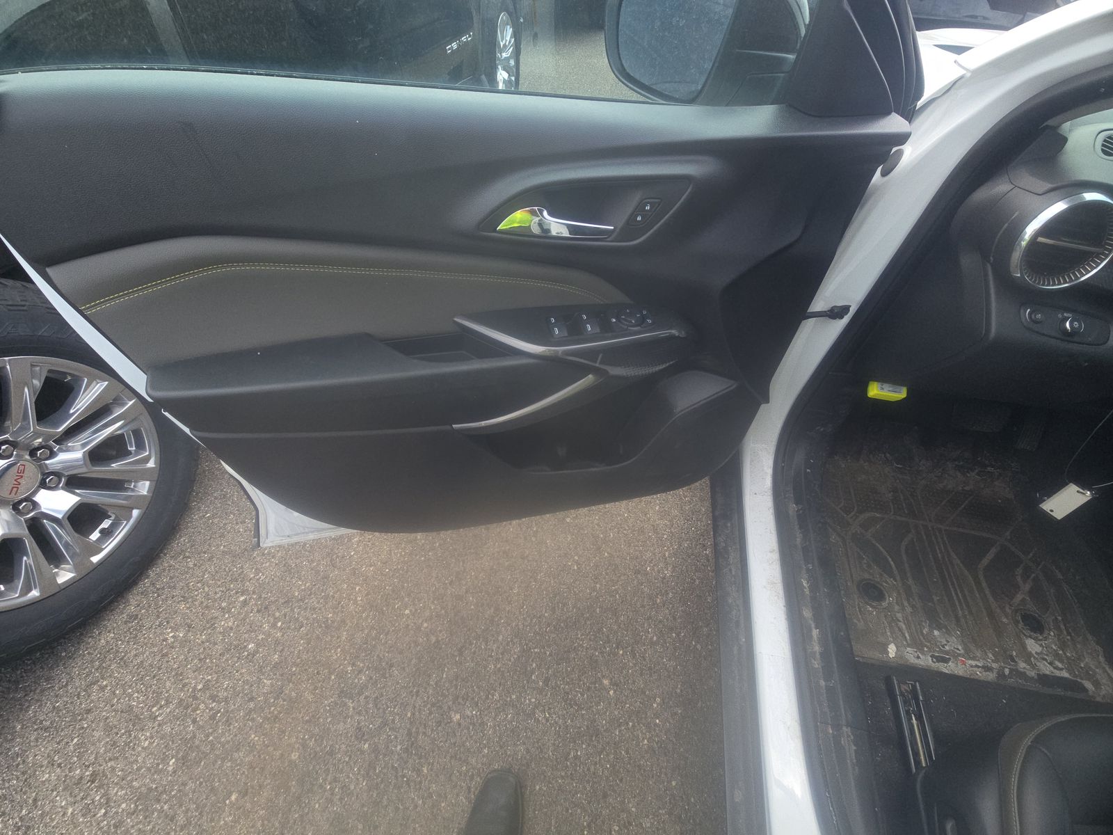 CHEVROLET ACTIV - 10