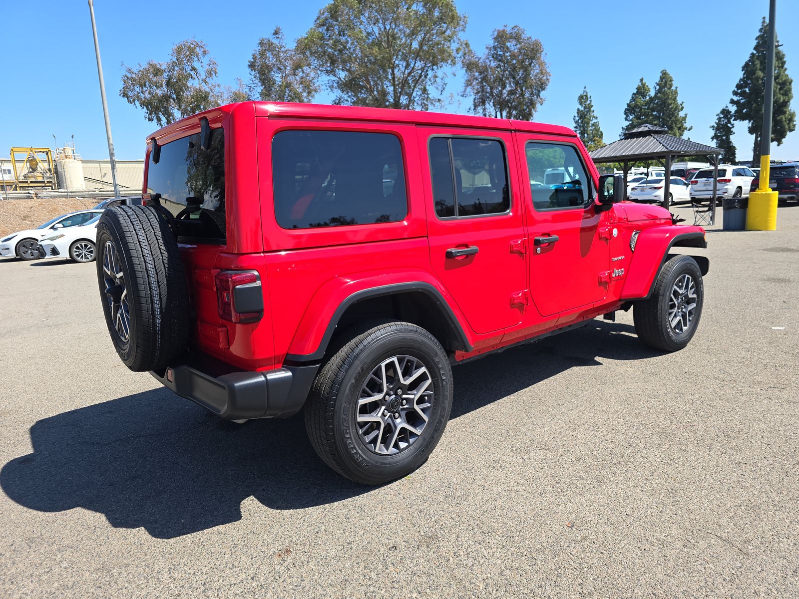 2024 Jeep Wrangler Sahara AWD