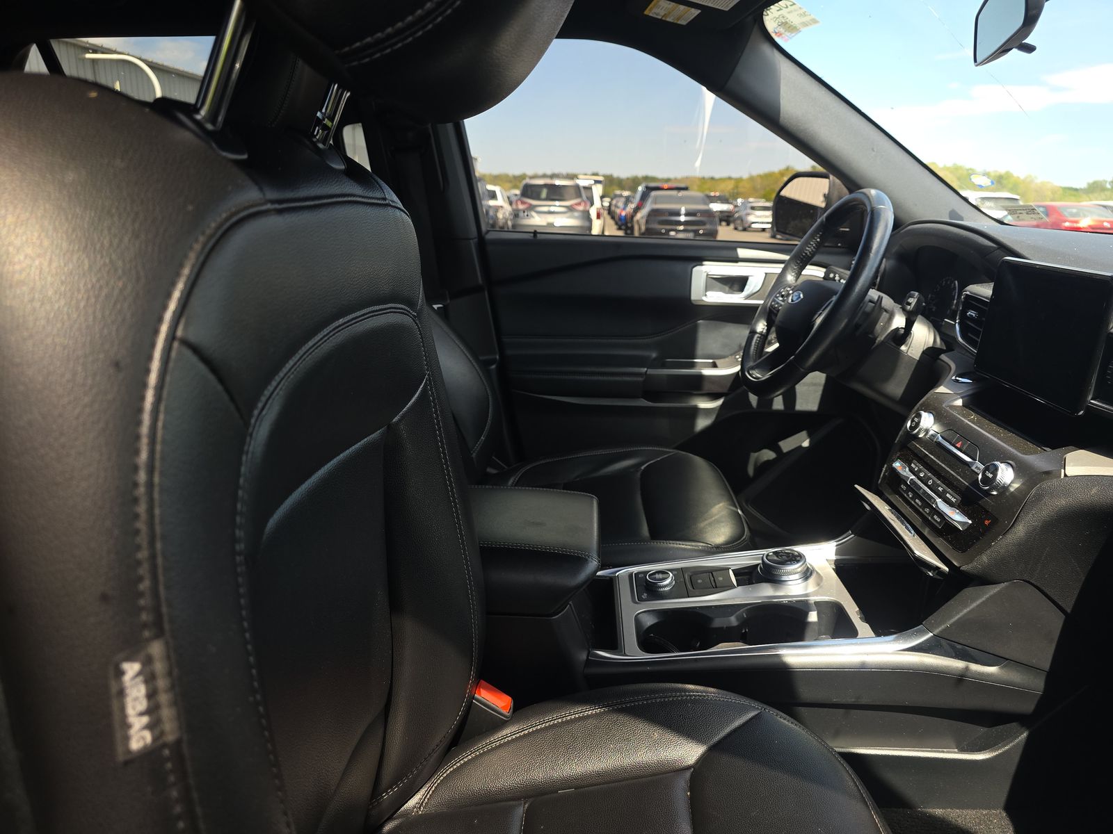 FORD EXPLORER - 9