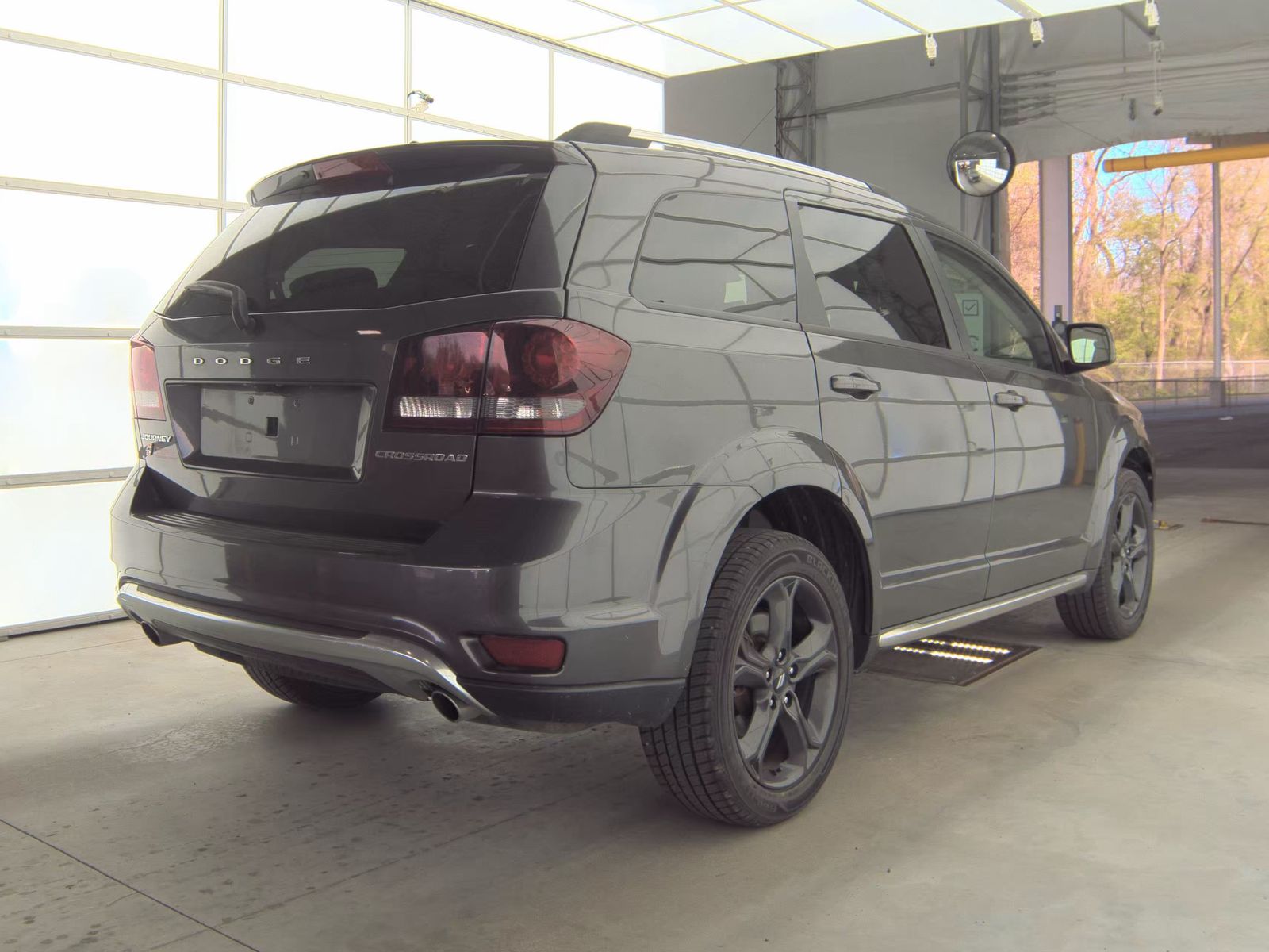 DODGE CROSSROAD - 6