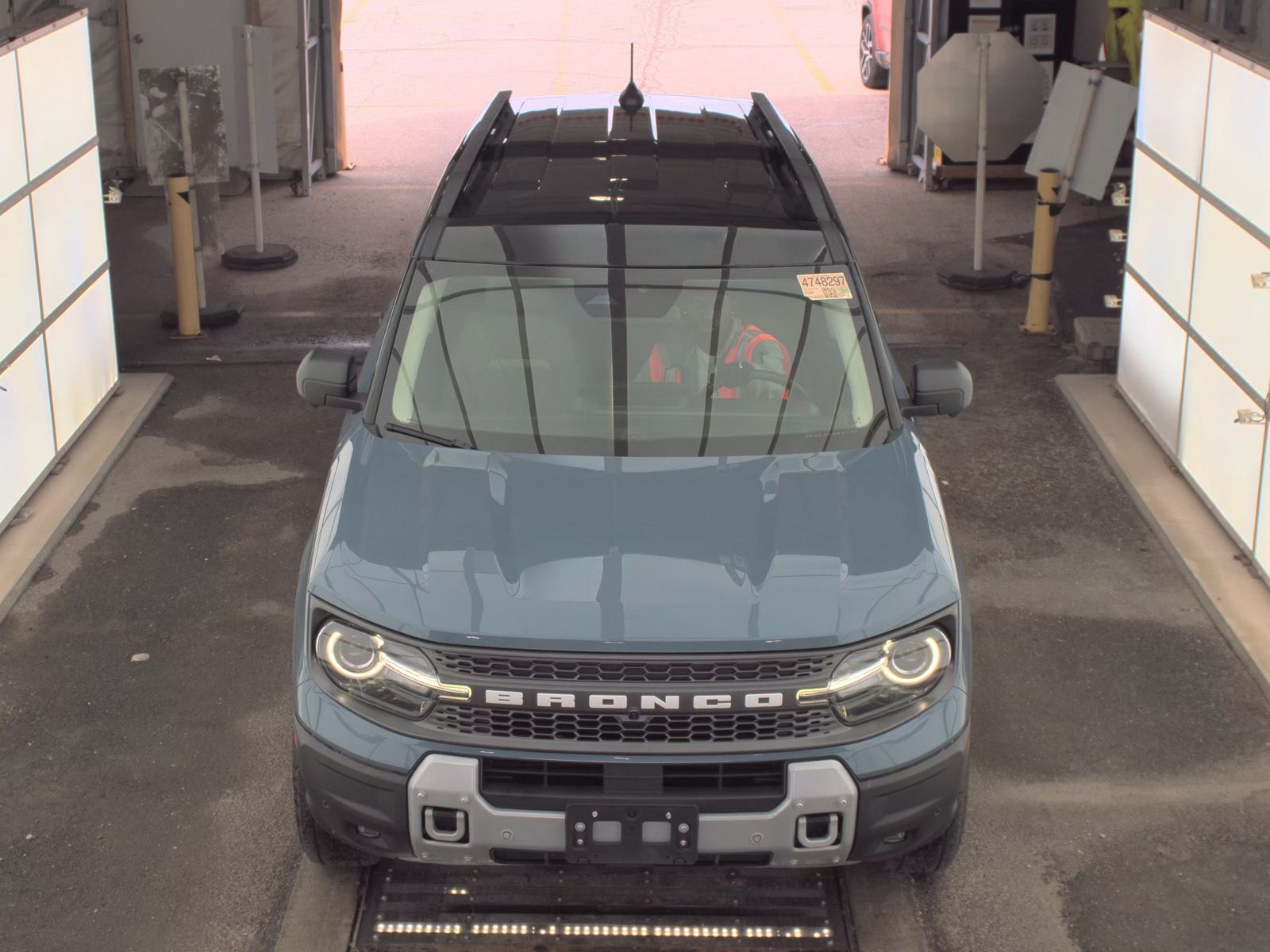 FORD BRONCO - 3