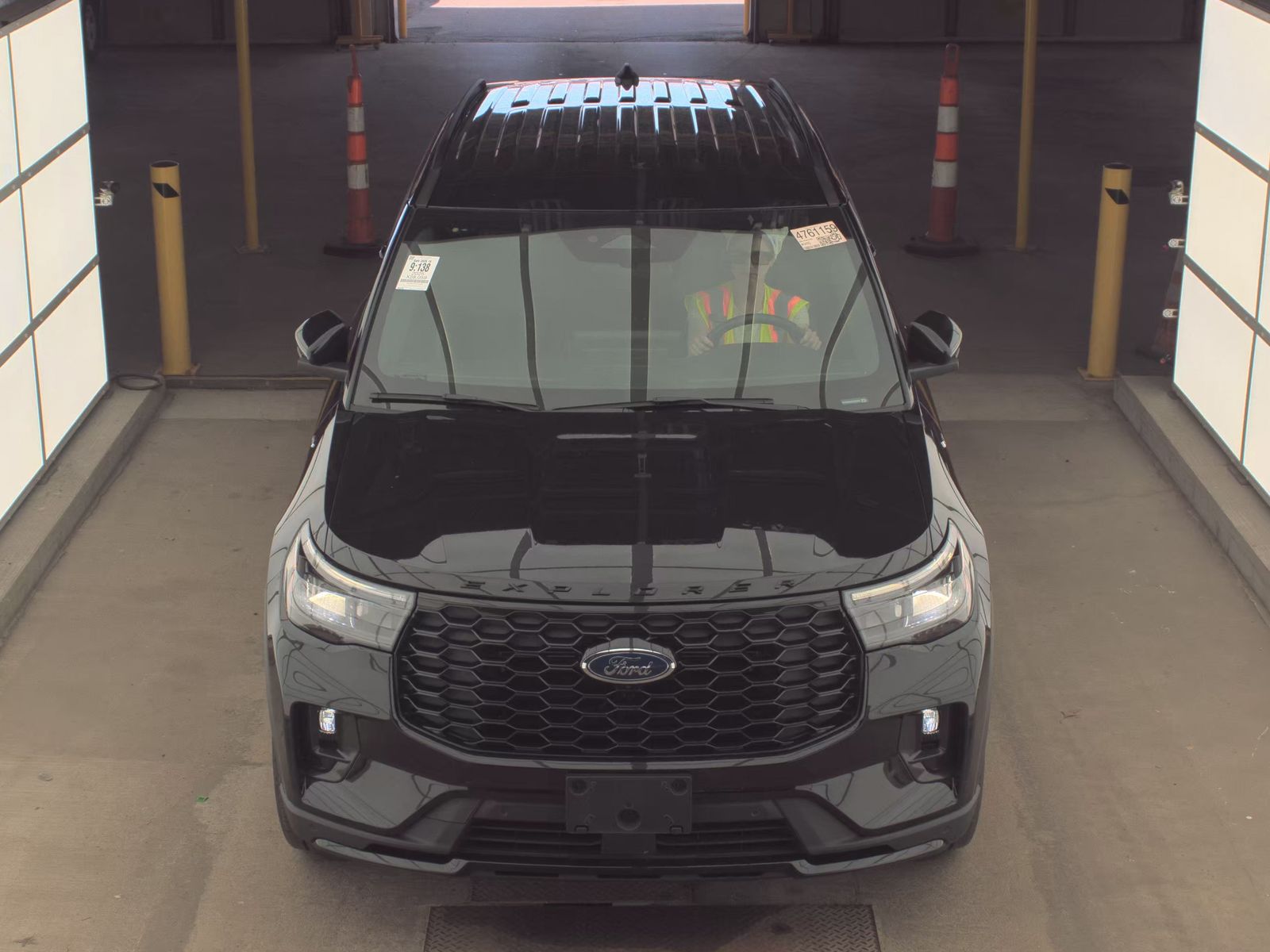 FORD EXPLORER - 3