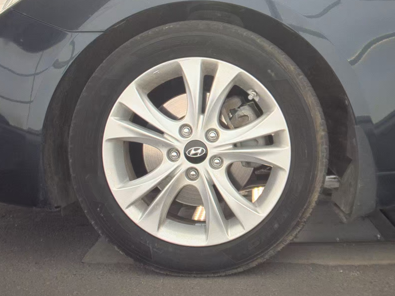 HYUNDAI LIMITED - 10