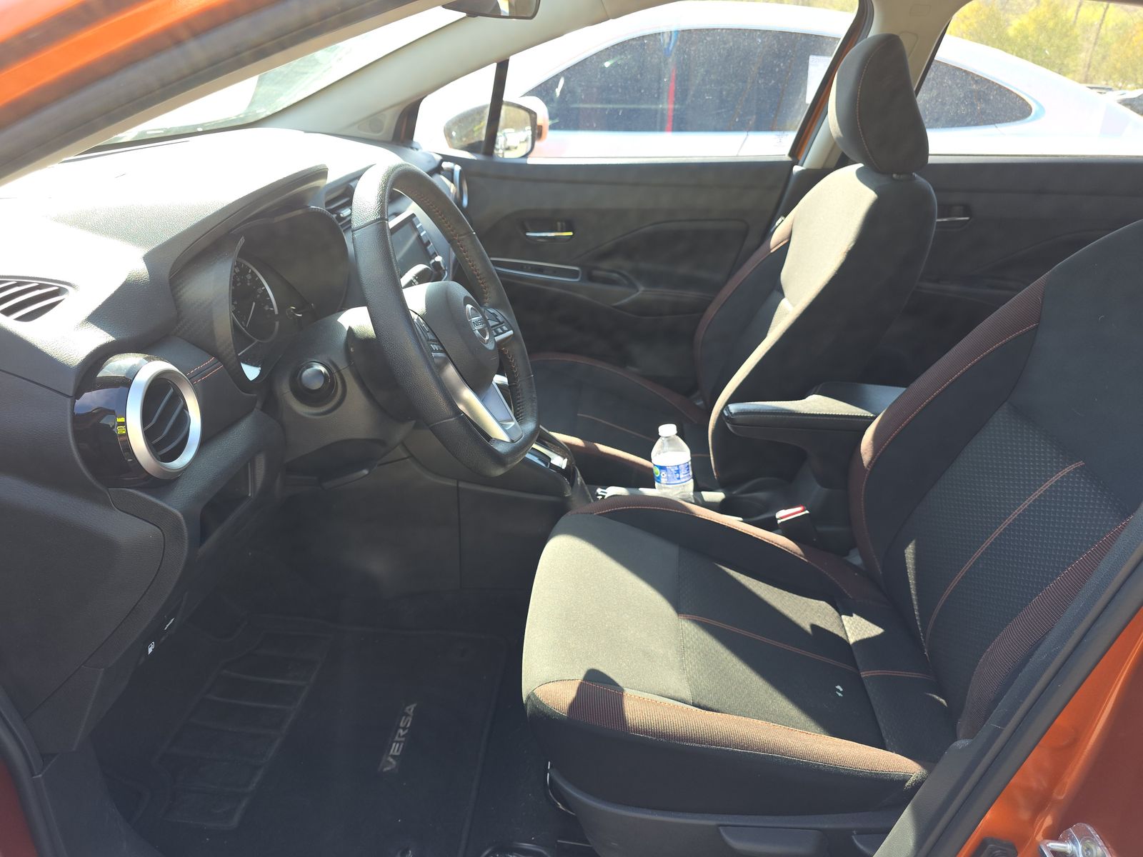 NISSAN VERSA - 8