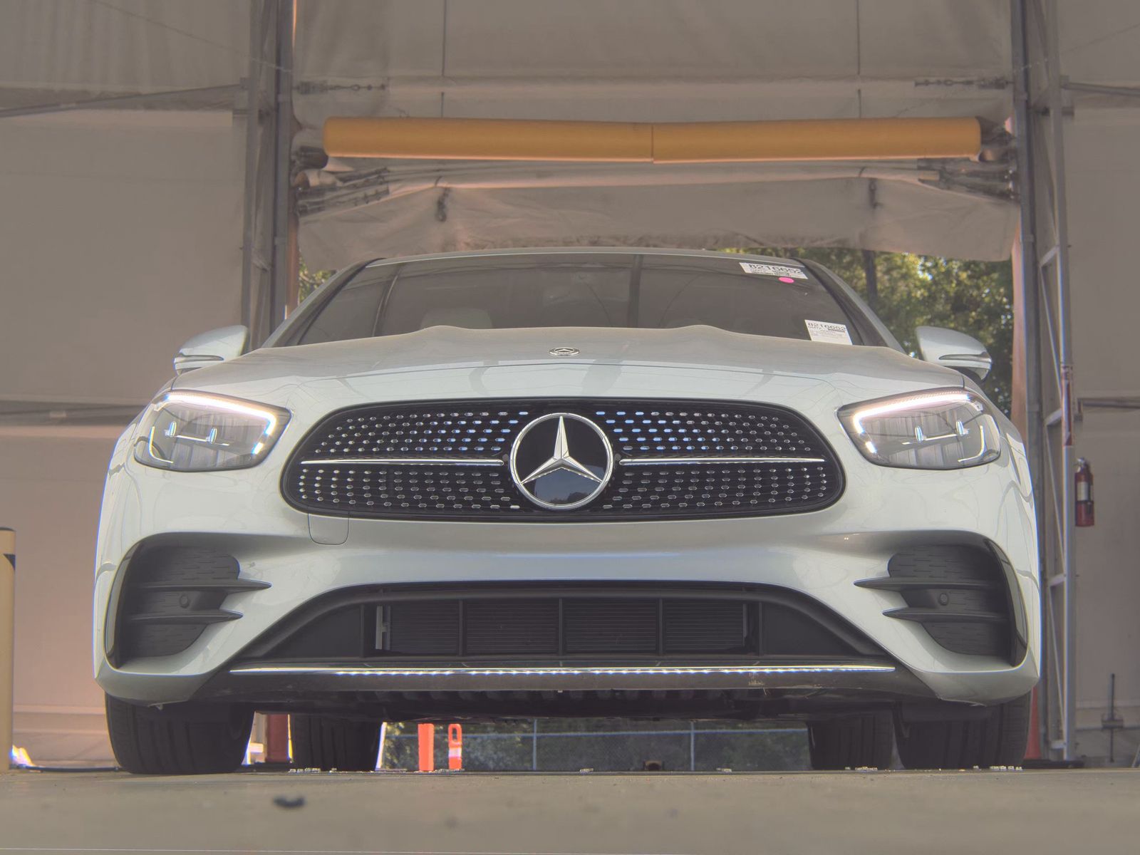 MERCEDES-BENZ E-CLASS - 4