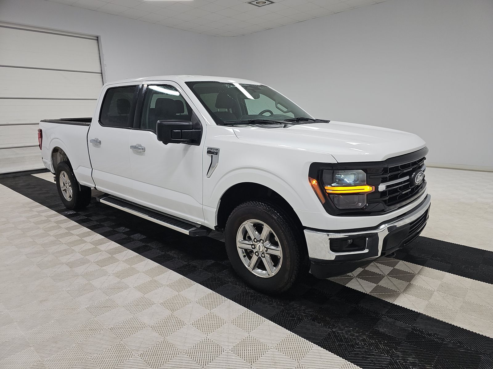 2024 Ford F-150 XLT AWD