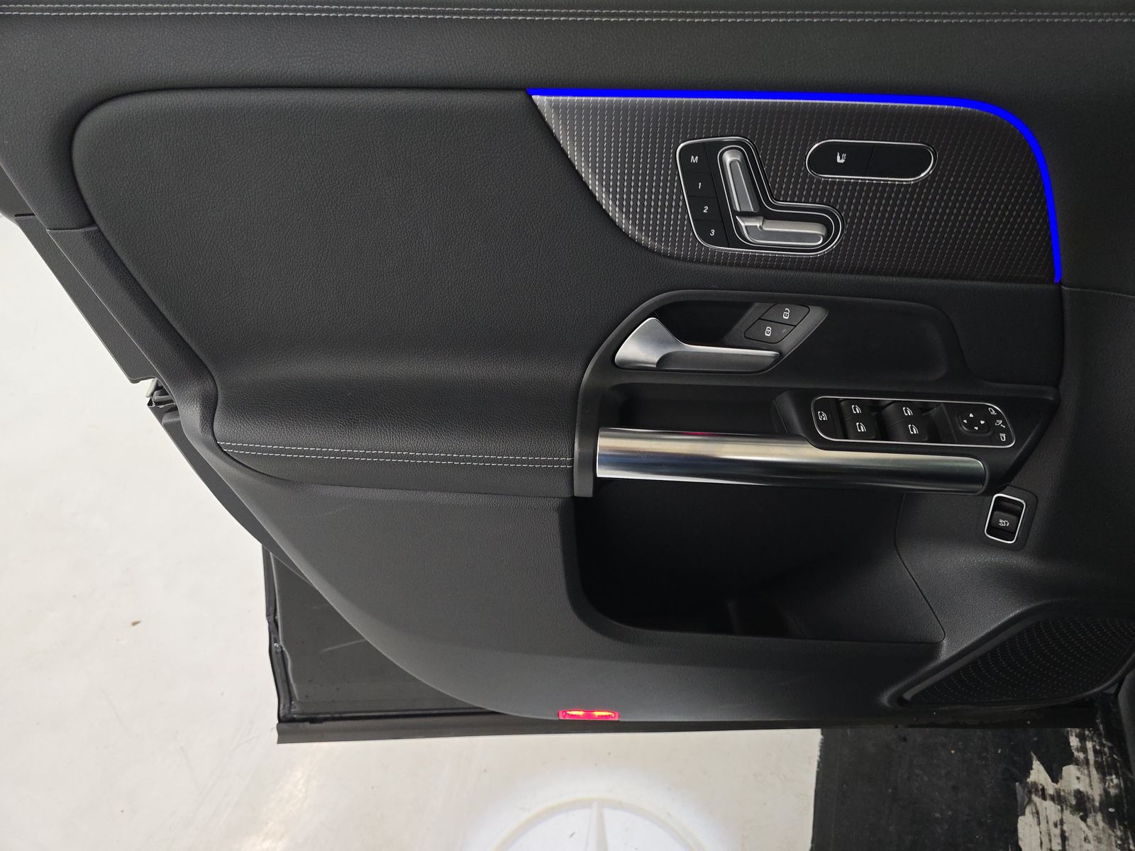 MERCEDES-BENZ GLA-CLASS - 10