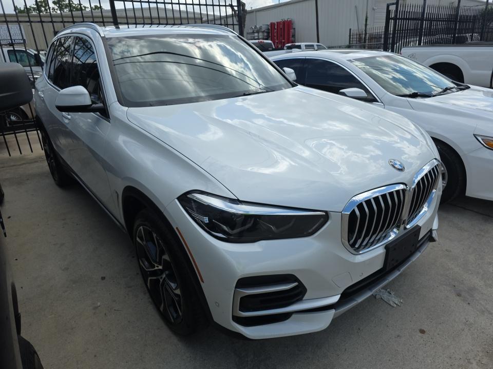 2022 BMW X5 xDrive40i AWD