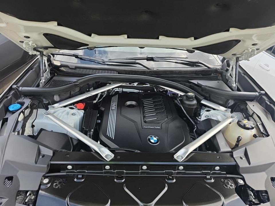 2022 BMW X5 xDrive40i AWD