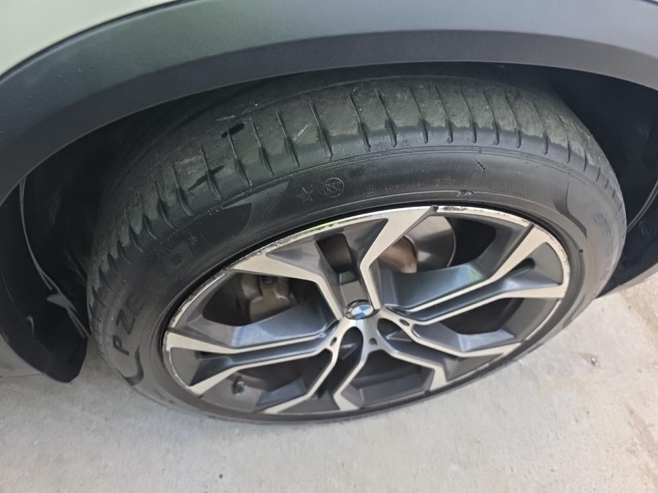 2022 BMW X5 xDrive40i AWD