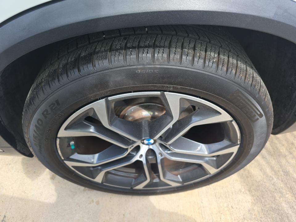 2022 BMW X5 xDrive40i AWD