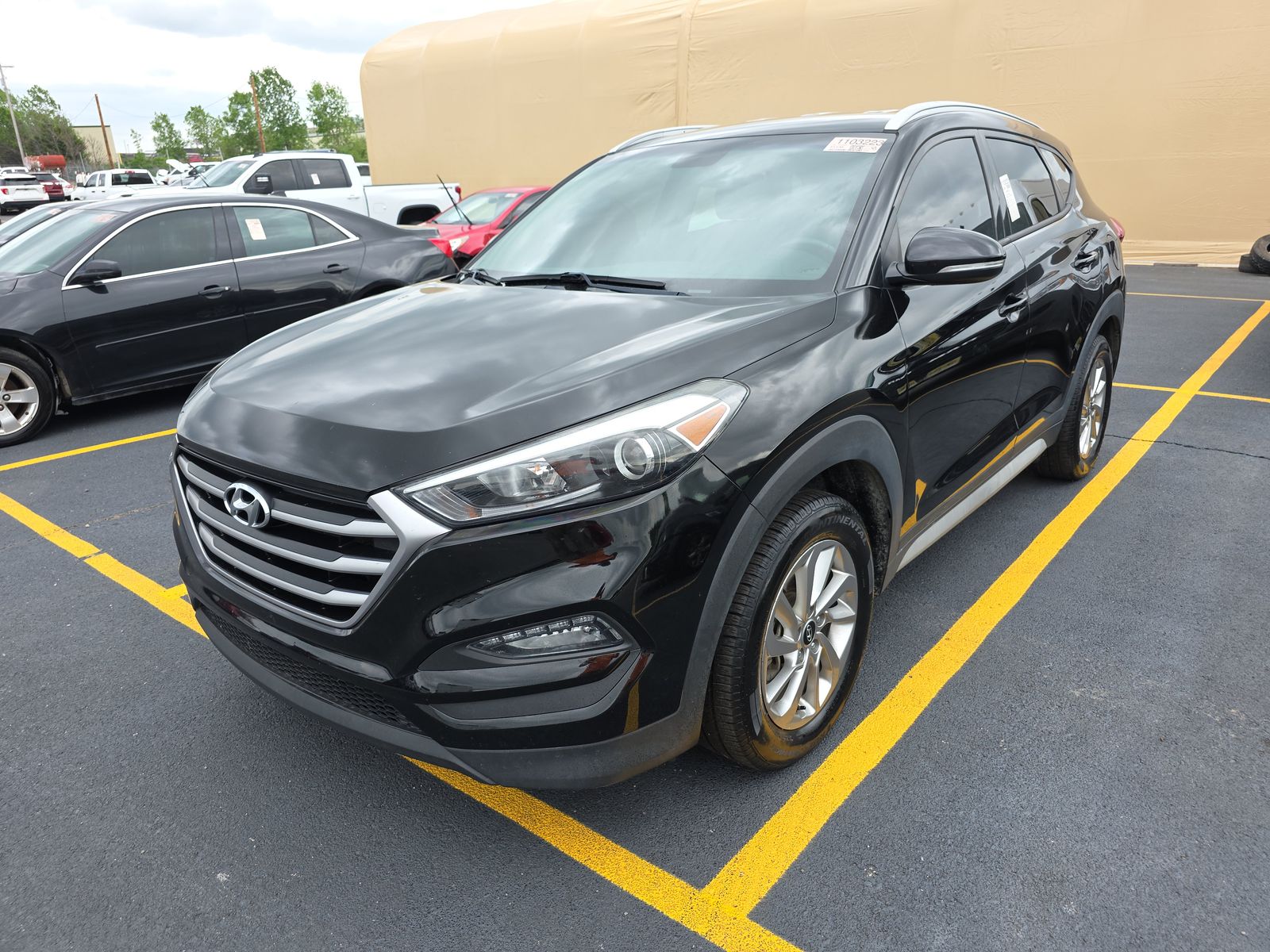 HYUNDAI TUCSON - 1