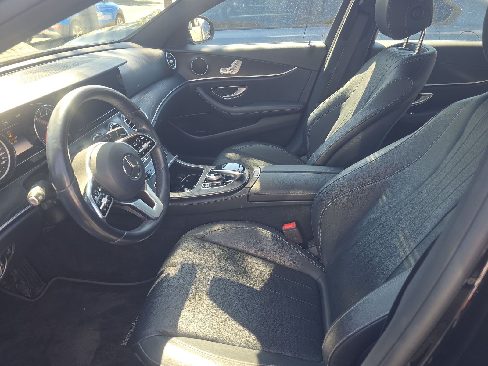 MERCEDES-BENZ E-CLASS - 8