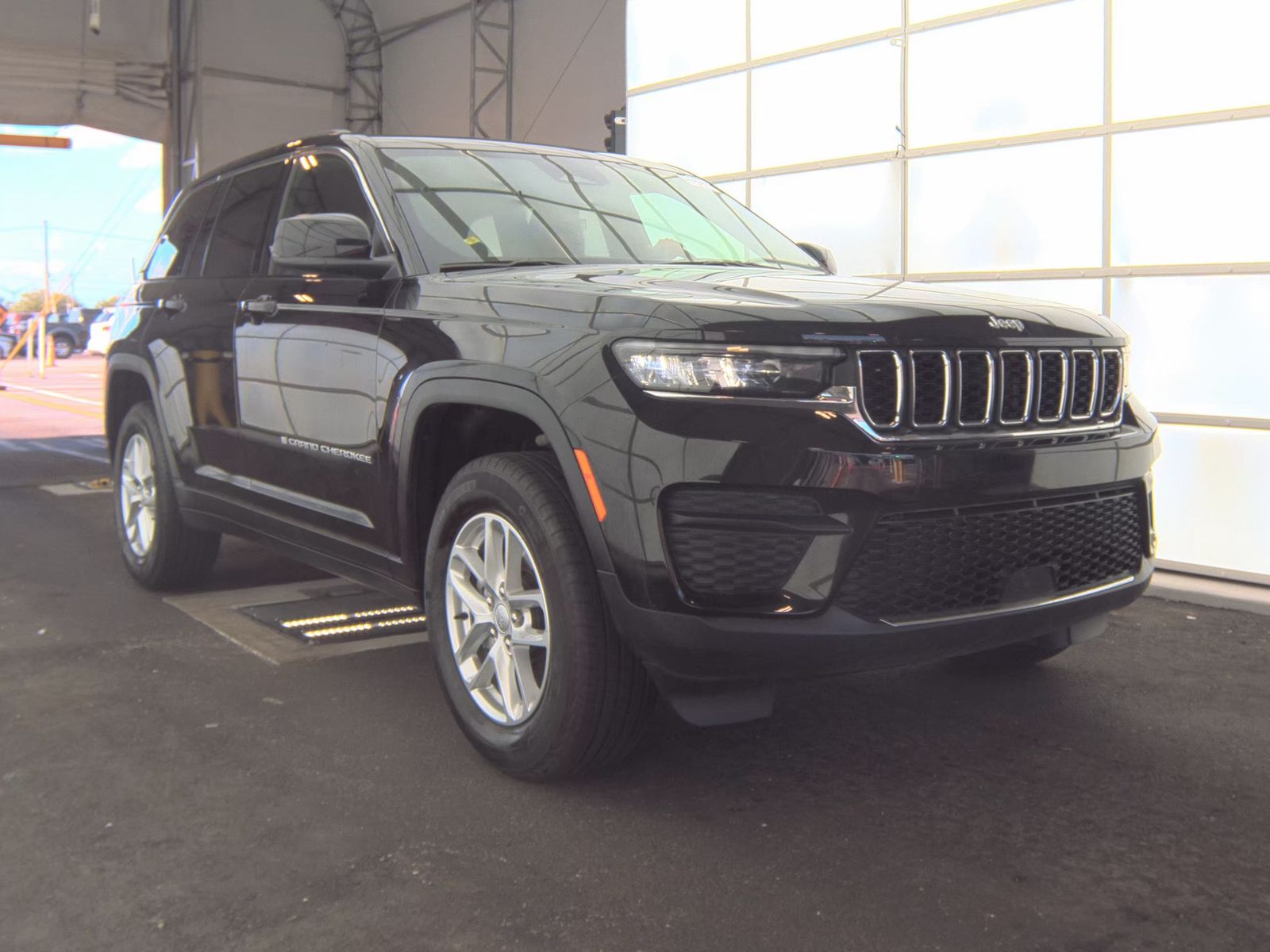 JEEP LAREDO X - 5