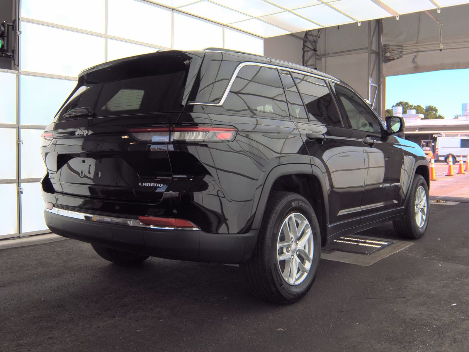 JEEP LAREDO X - 6
