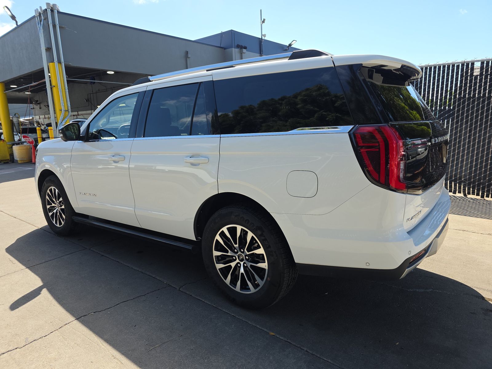FORD EXPEDITION - 7