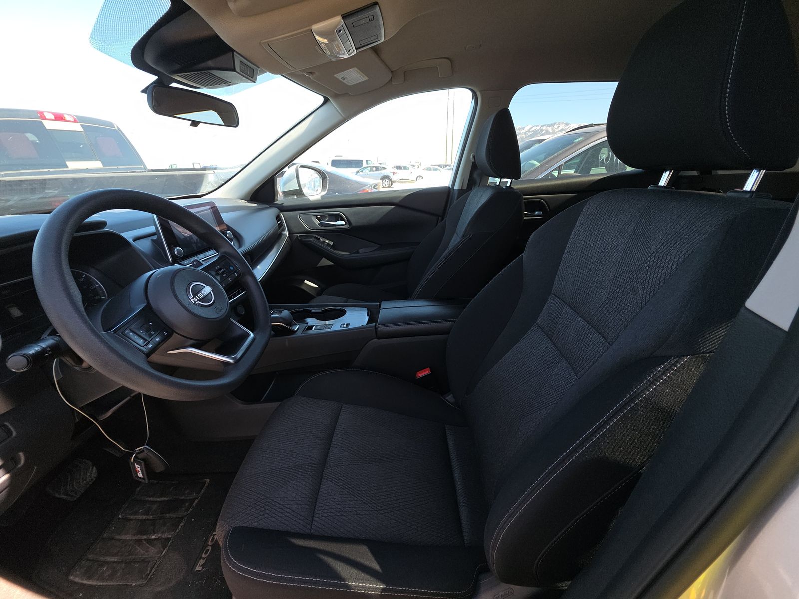 2024 Nissan Rogue SV FWD