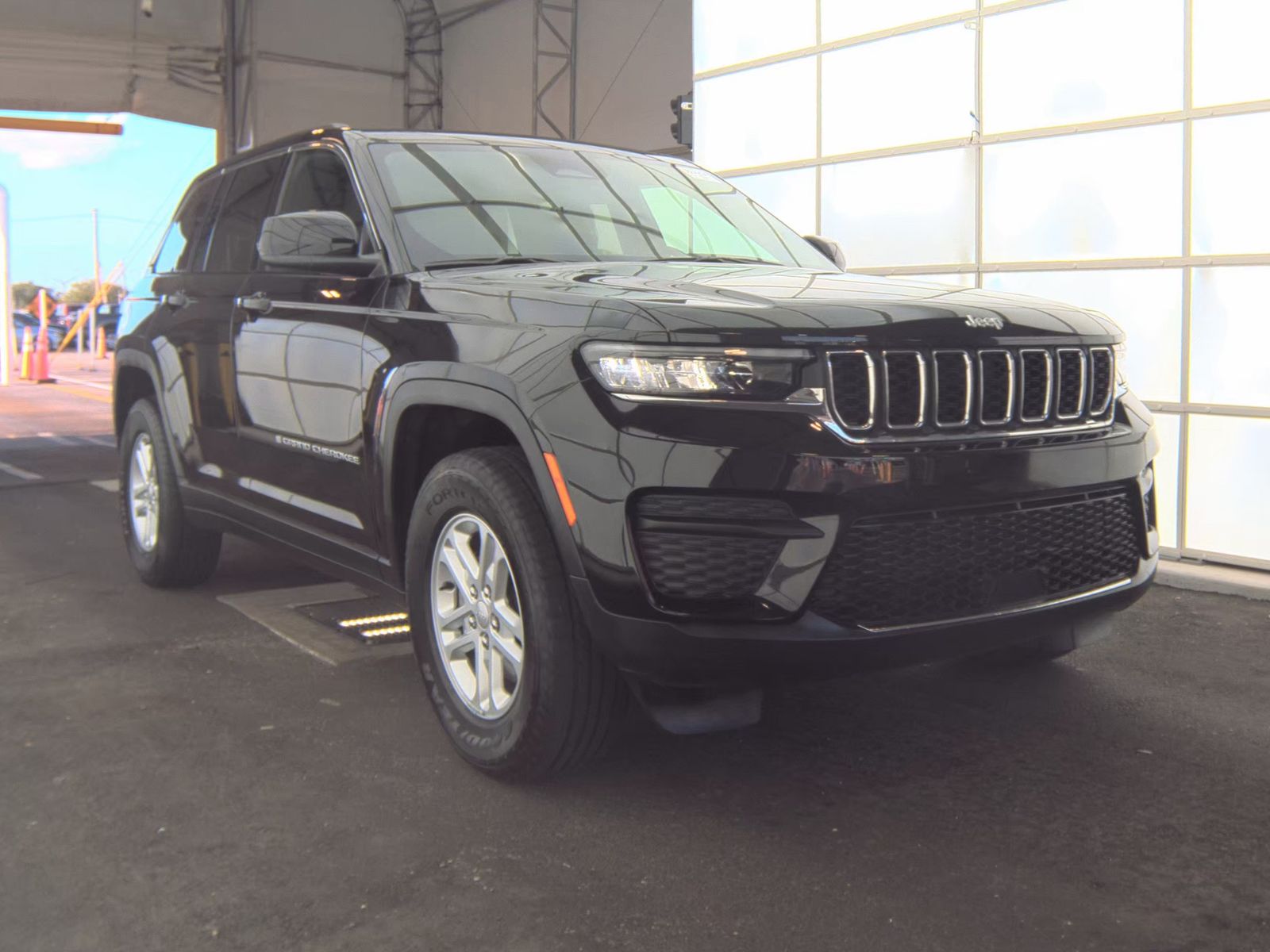 JEEP LAREDO - 5