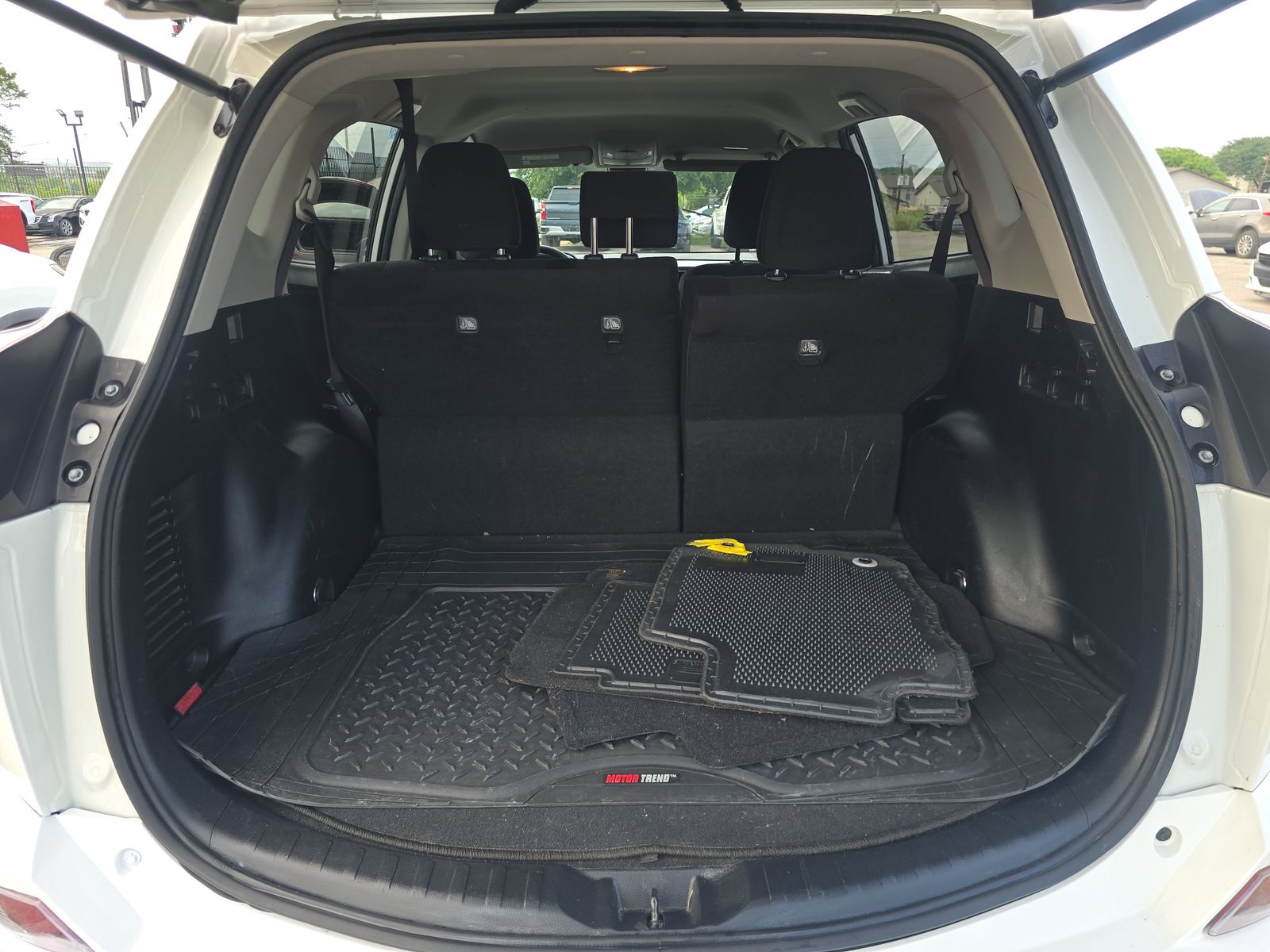 2018 Toyota RAV4 LE FWD