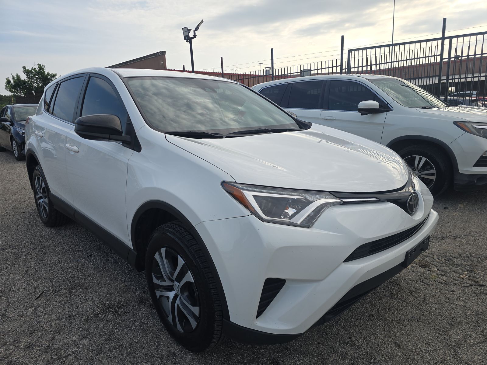 2018 Toyota RAV4 LE FWD