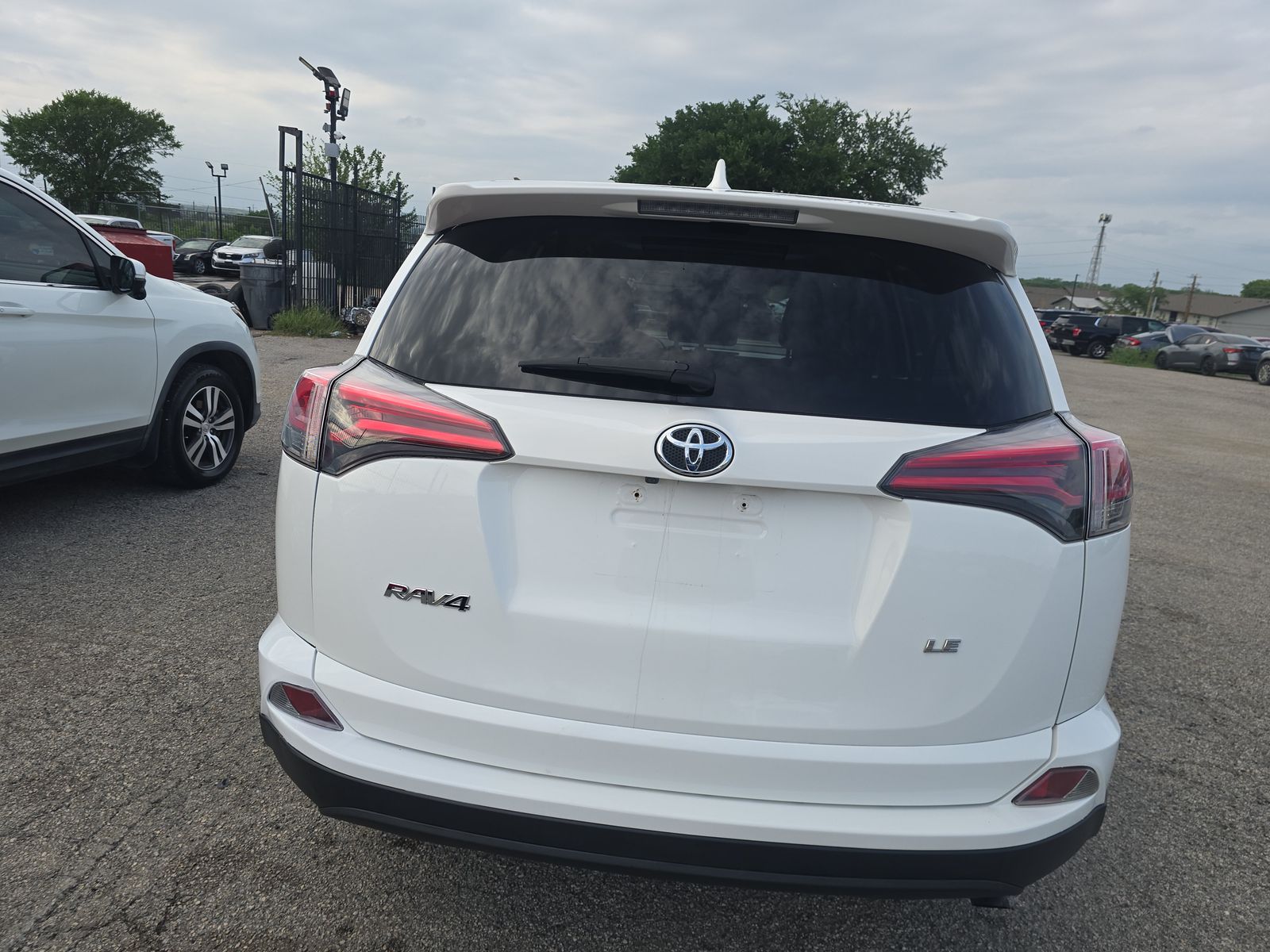 2018 Toyota RAV4 LE FWD