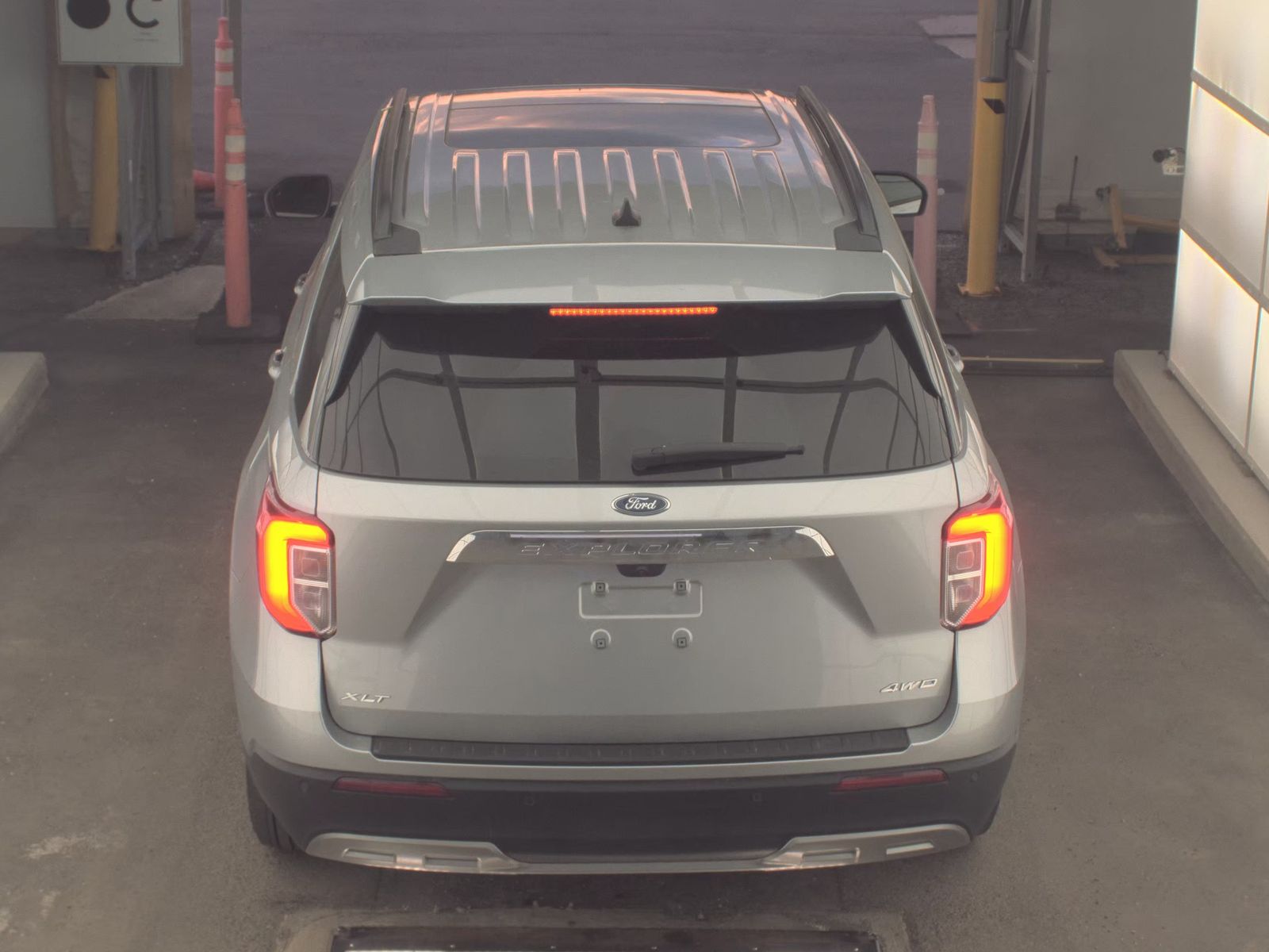FORD EXPLORER - 7