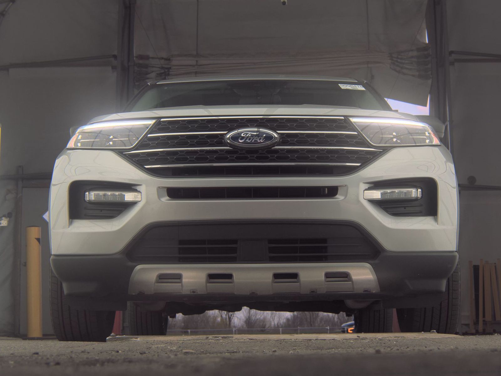 FORD EXPLORER - 4
