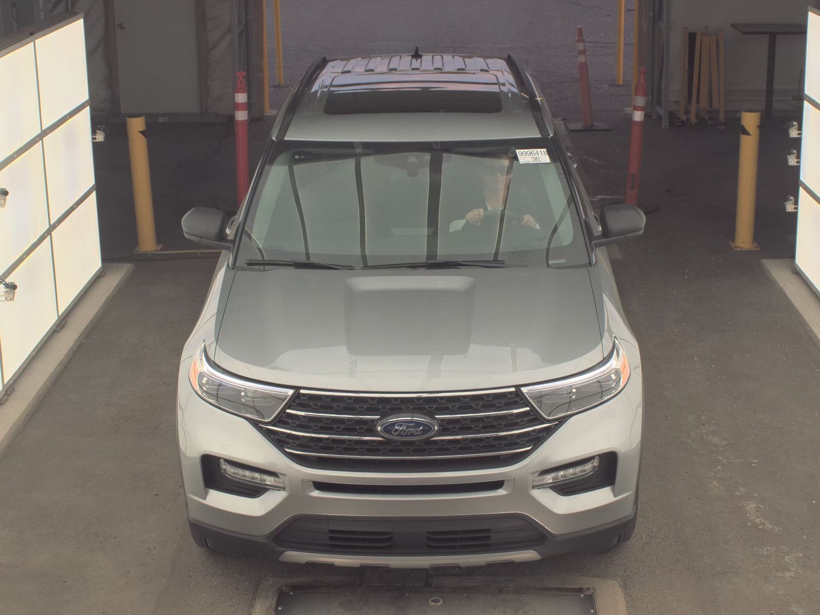 FORD EXPLORER - 3